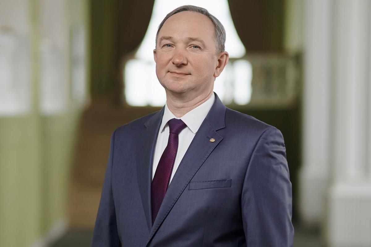 ректор.JPG